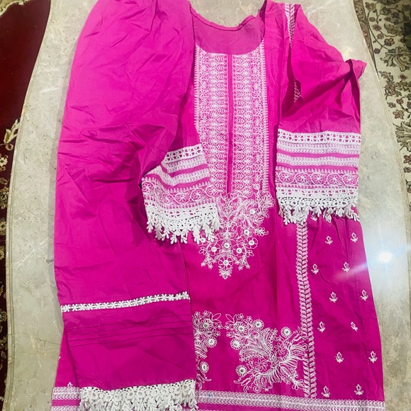 Pakistani brand new luxury dress size medium to large - Picture 2 of 6